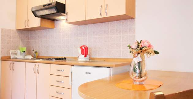 Appartamento Lucijana n. 3 – con balcone, a 150 m dalla spiaggia