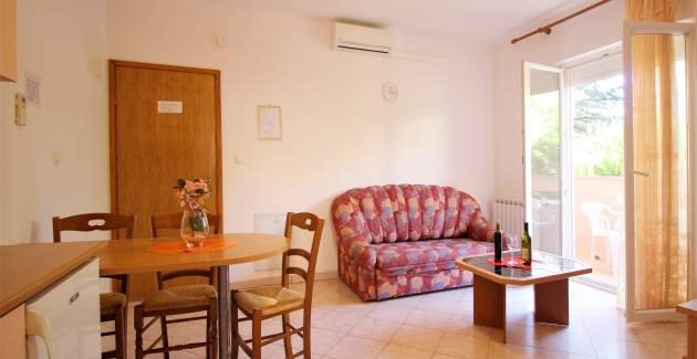 Appartamento Lucijana n. 3 – con balcone, a 150 m dalla spiaggia