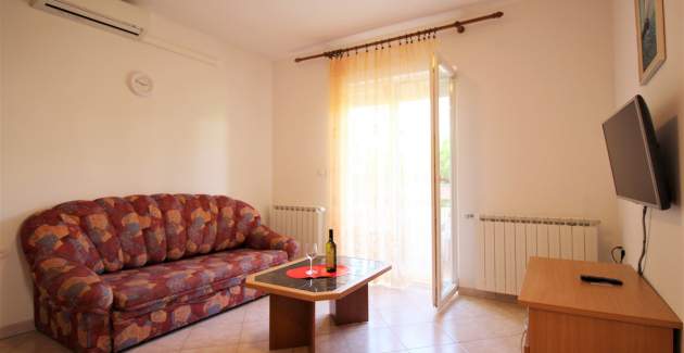 Appartamento Lucijana n. 3 – con balcone, a 150 m dalla spiaggia