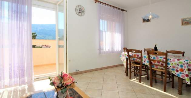 Appartamento Lucijana n. 4 – con balcone, a 150 m dalla spiaggia