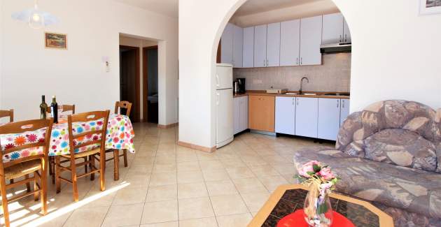 Appartamento Lucijana n. 4 – con balcone, a 150 m dalla spiaggia