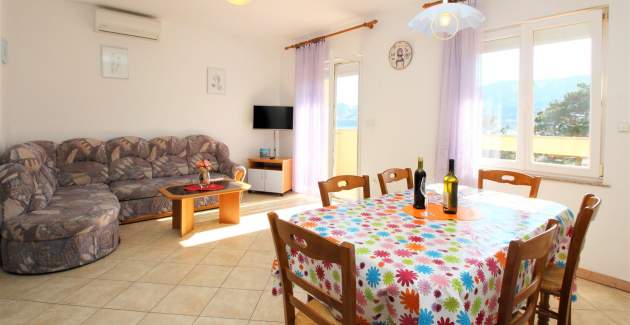 Appartamento Lucijana n. 4 – con balcone, a 150 m dalla spiaggia