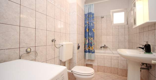 Appartamento Lucijana n. 4 – con balcone, a 150 m dalla spiaggia