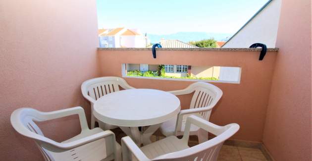 Appartamento Lucijana n. 5 – con balcone, a 150 m dalla spiaggia