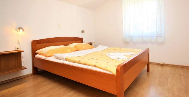 Apartman Lucijana br. 7 – s balkonom, 150 m od plaže