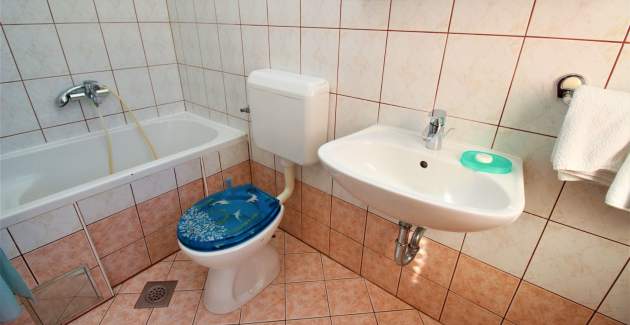 Apartman Lucijana br. 7 – s balkonom, 150 m od plaže