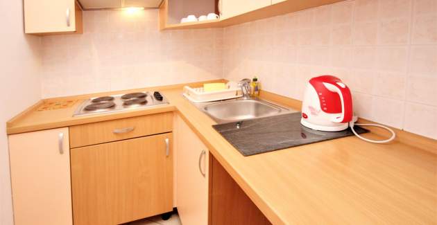 Apartman Lucijana br. 8 – s balkonom, 150 m od plaže