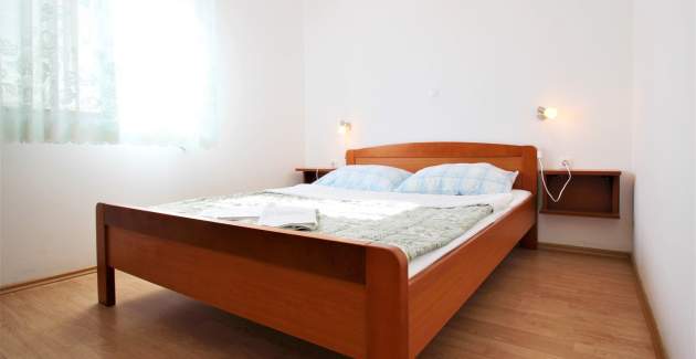 Apartman Lucijana br. 9 – s balkonom, 150 m od plaže
