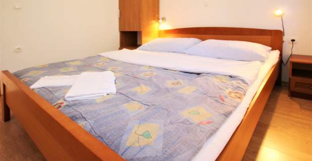 Apartman Lucijana br. 9 – s balkonom, 150 m od plaže