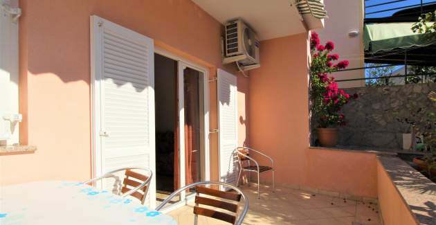 Apartman Lucijana br. 9 – s balkonom, 150 m od plaže