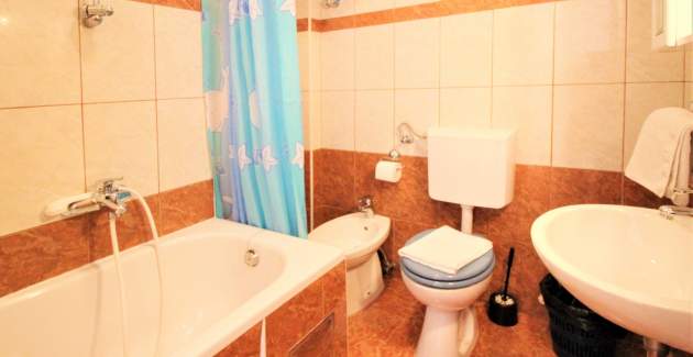 Apartman Lucijana br. 9 – s balkonom, 150 m od plaže