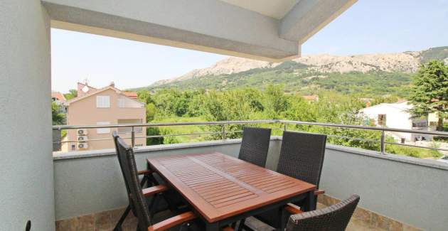 Appartamento Osmanovic A4 – con Balcone e Parcheggio
