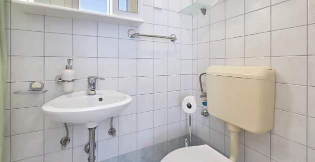 Apartment Zic Vesna – 350 m from the Beach