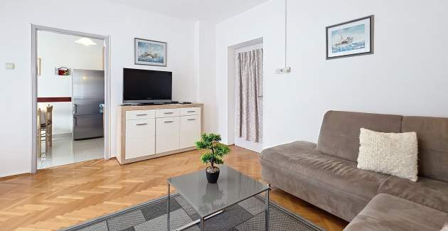 Apartment Zic Vesna – 350 m from the Beach