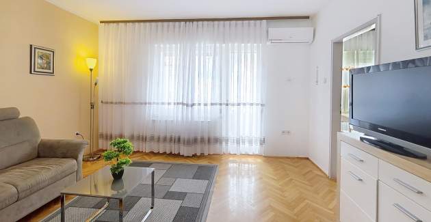 Apartment Zic Vesna – 350 m from the Beach