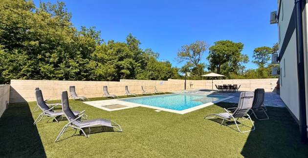 Apartment Lavanda Verde 2 — mit Pool