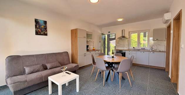 Apartment Lavanda Verde 3 — mit Pool