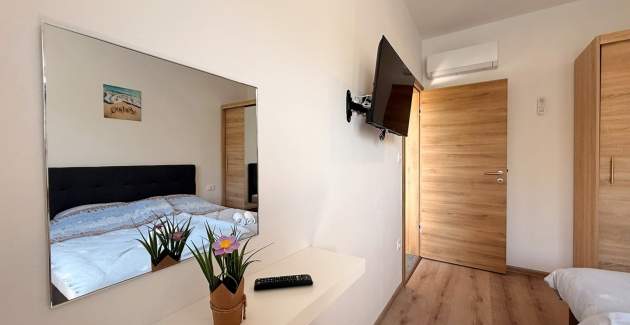 Apartment Lavanda Verde 3 — mit Pool