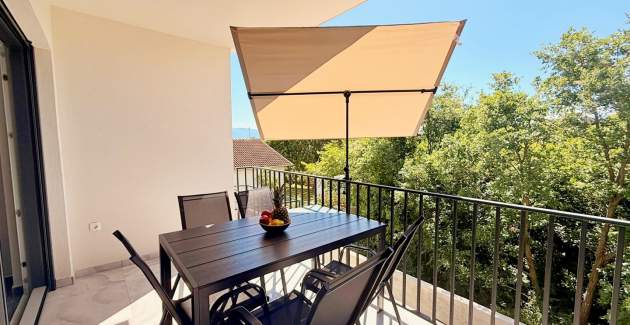 Apartment Lavanda Verde 3 — mit Pool