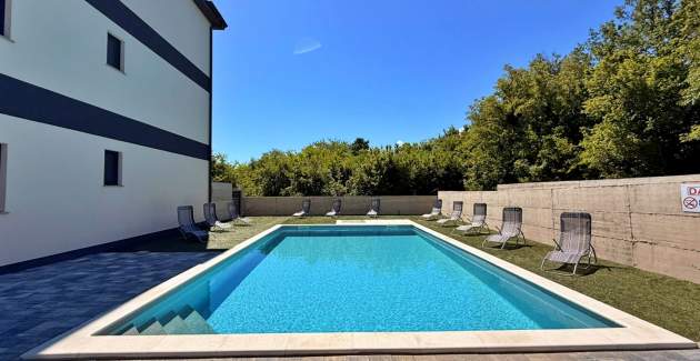 Apartment Lavanda Verde 3 — mit Pool