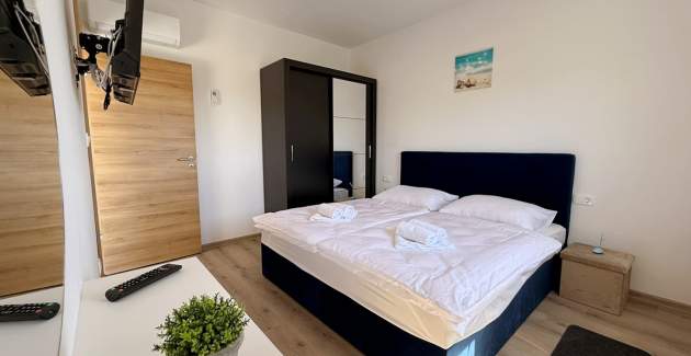 Apartment Lavanda Verde 5 — mit Pool