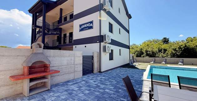 Apartment Lavanda Verde 5 — mit Pool