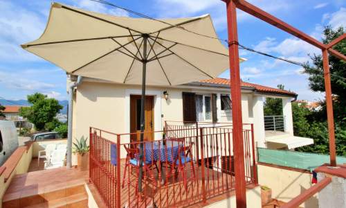 Appartamento Bujas – 160 m dal mare e spiaggia