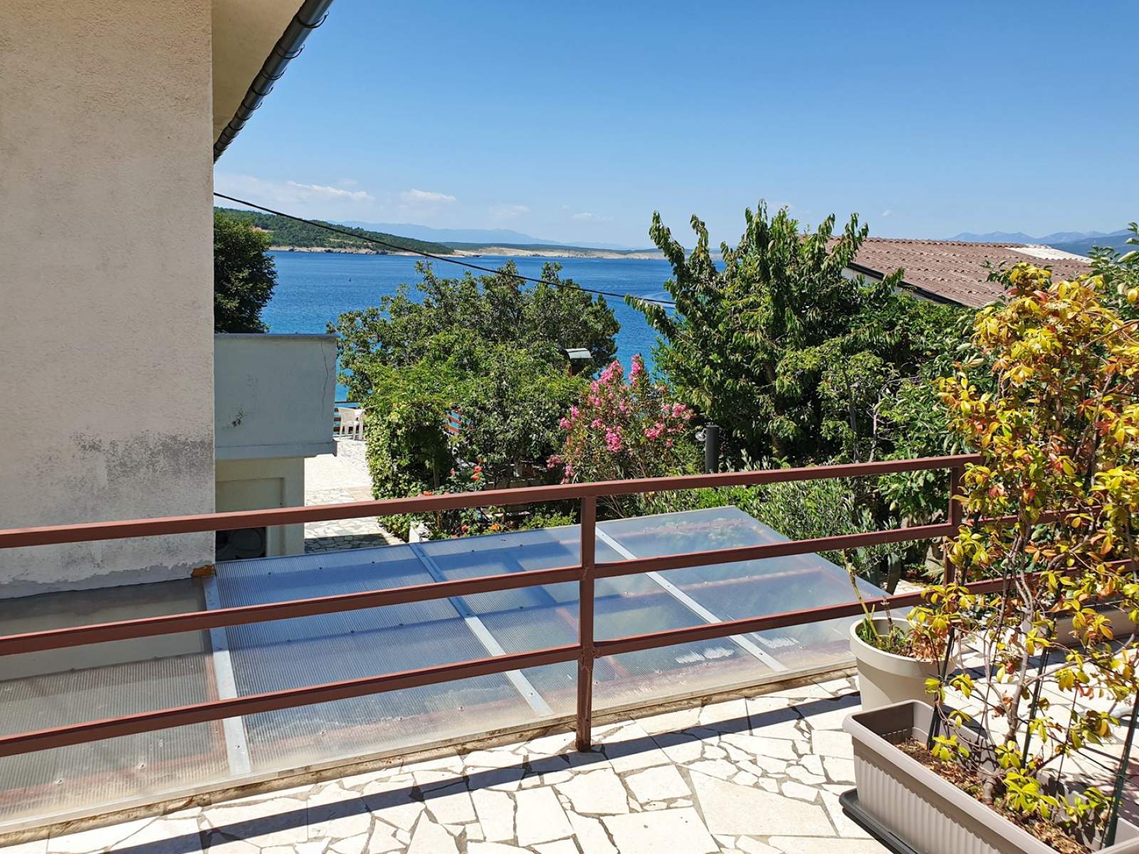 Apartment Devcic - Sea View, 40 m from Sea