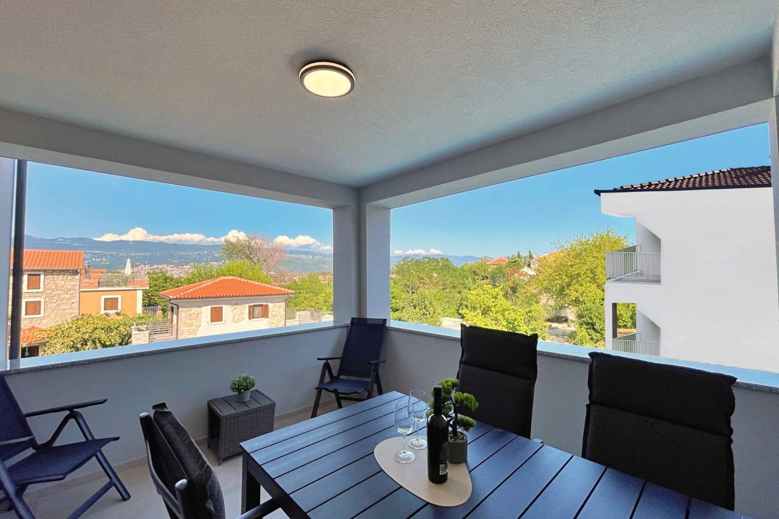 Luksuzni apartman Bonum 2 – 130 m od mora