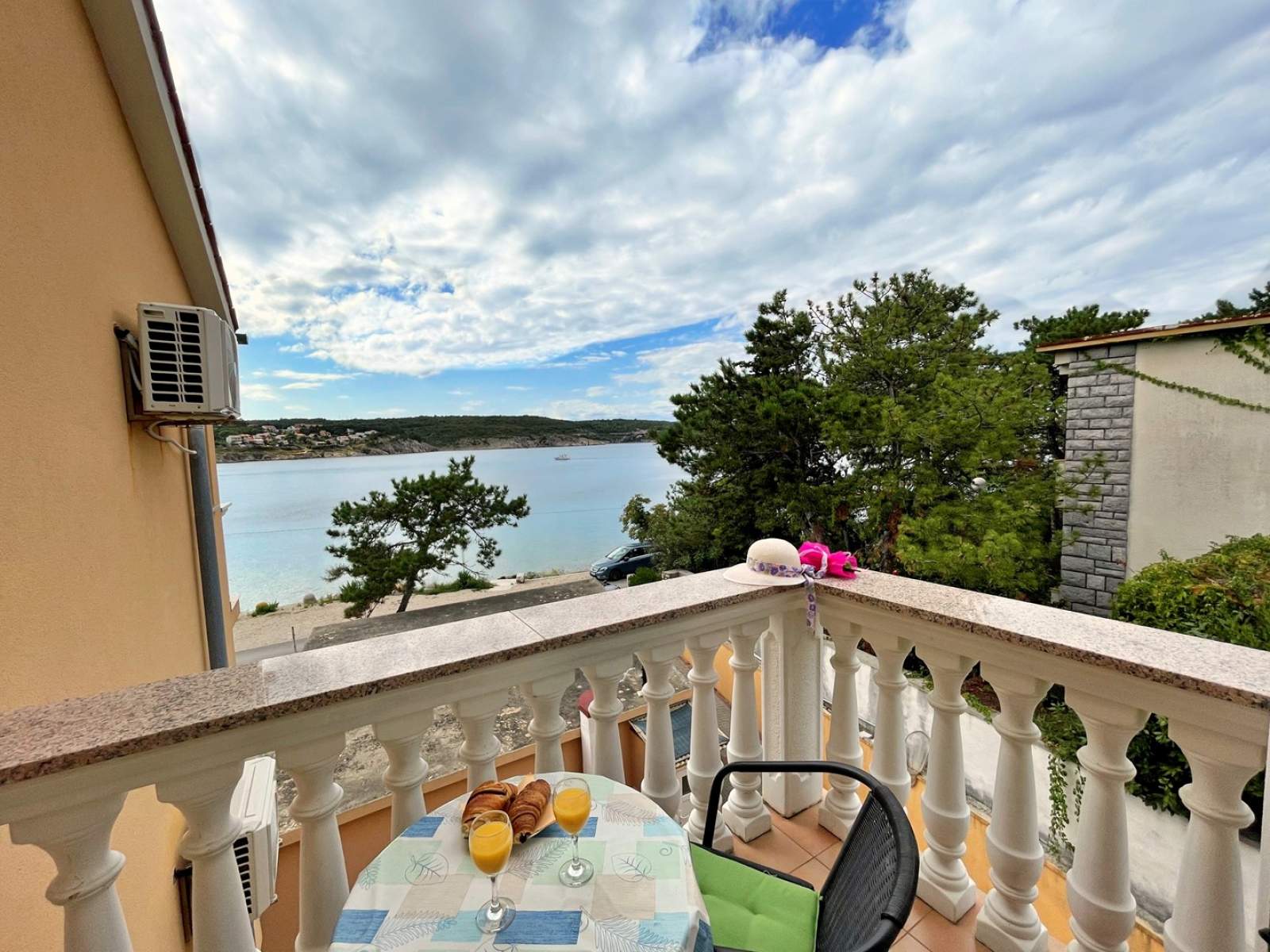 Appartamento Tiha Lili 4 – 10 m dalla spiaggia, vista mare