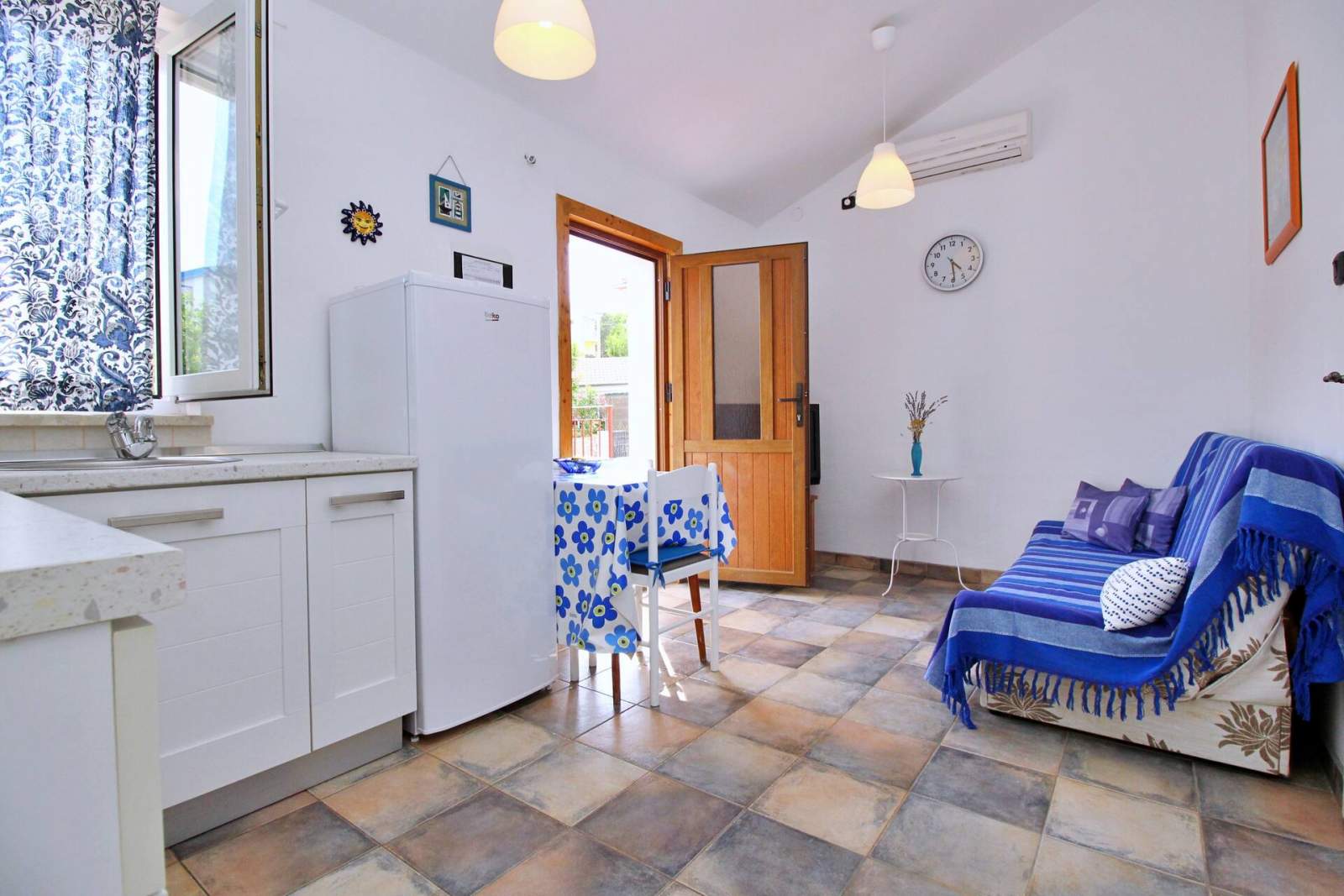 Appartamento Bujas – 160 m dal mare e spiaggia