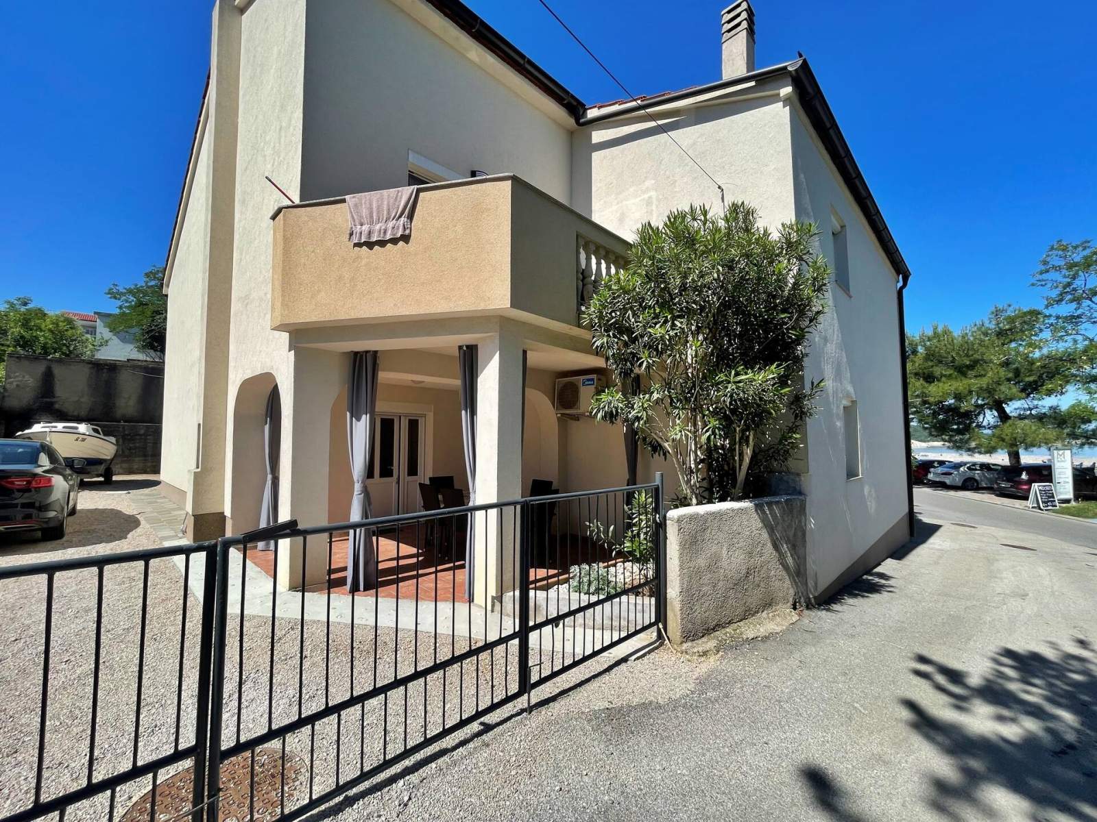 Apartman Butković – 20 m od mora