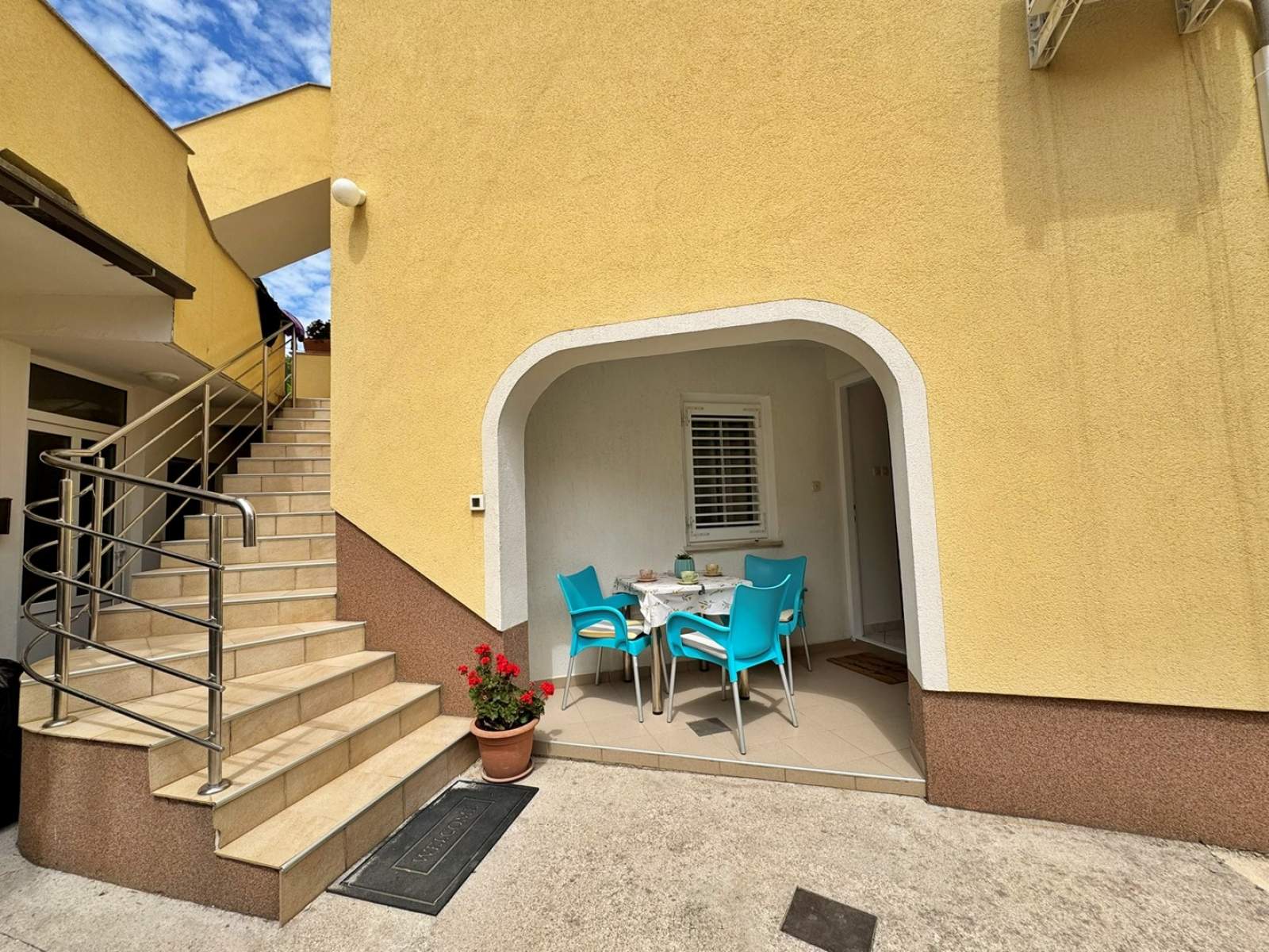 Apartman Car – 90 m od mora