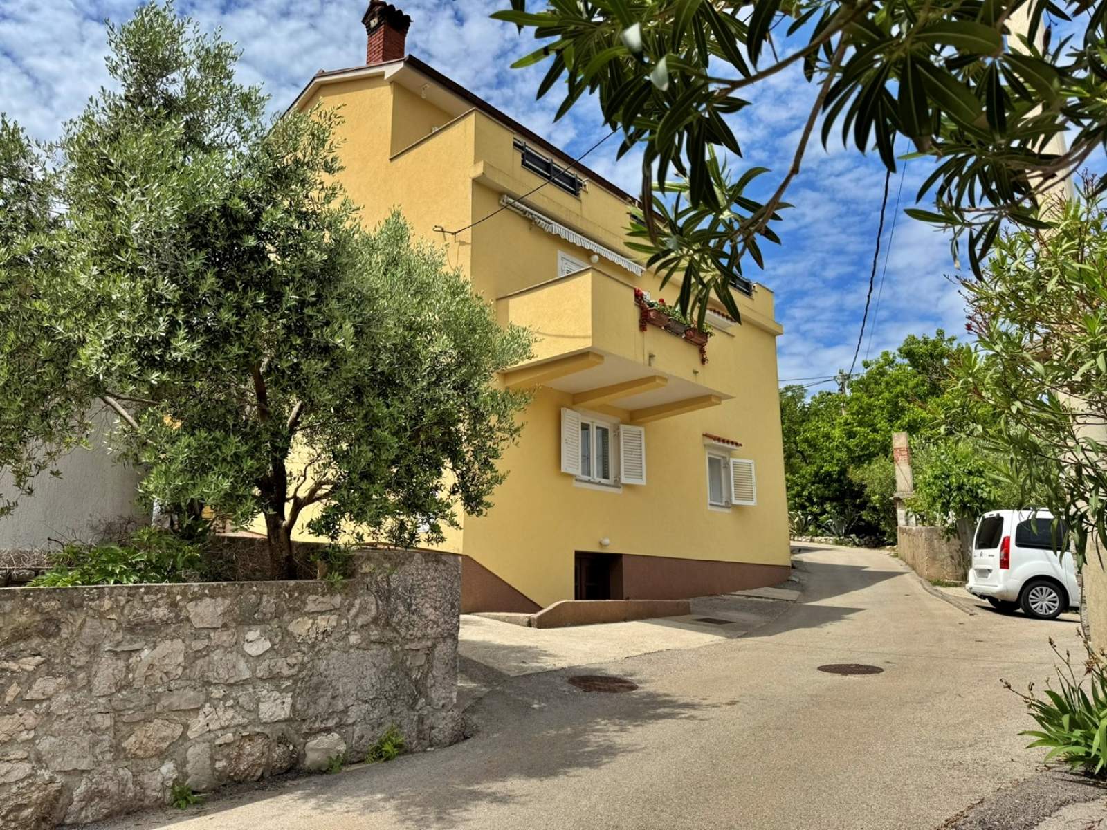 Apartman Car – 90 m od mora