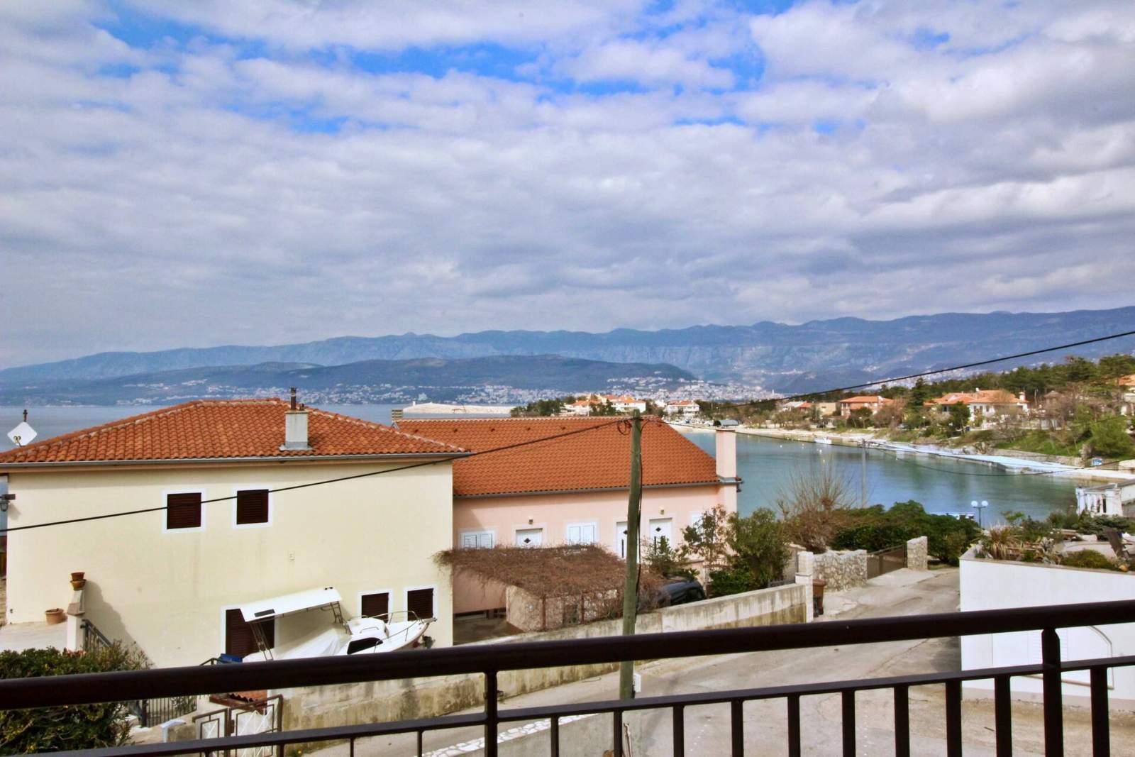 Appartamento Ivo 1 – Vista mare e balcone