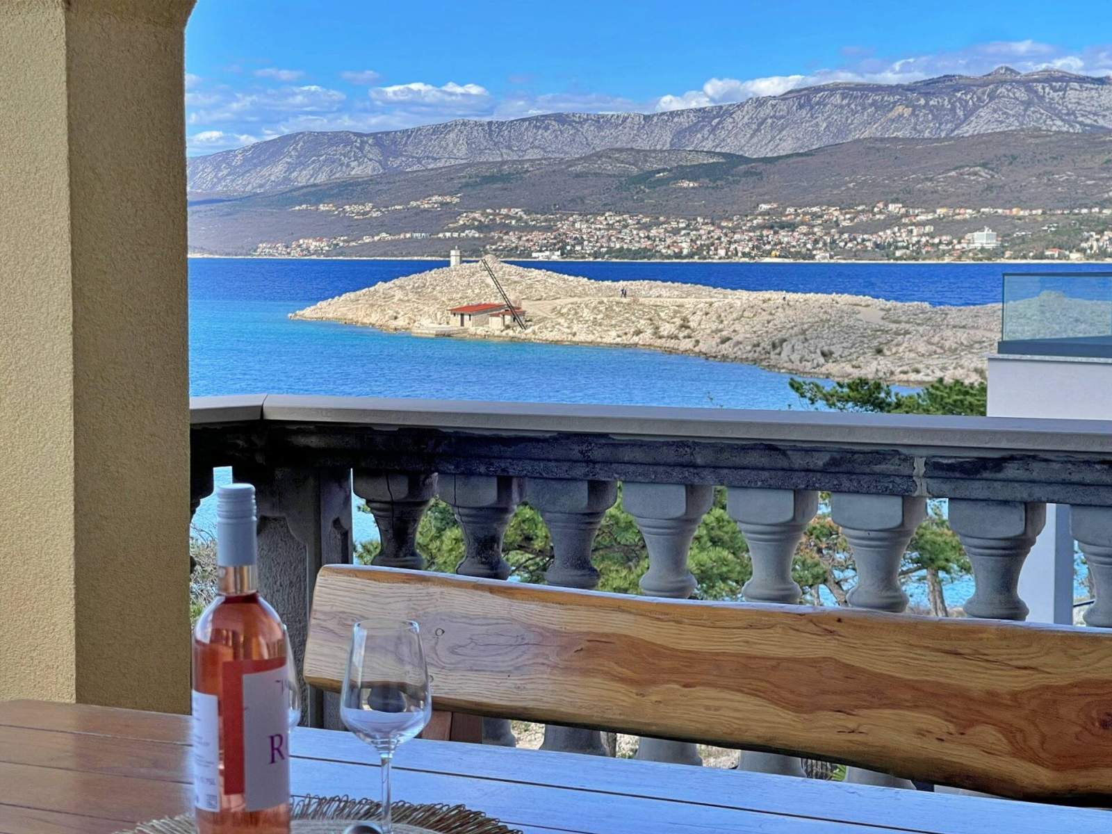 Appartamento Neptun 2 – Vista mare, 20 m dal mare