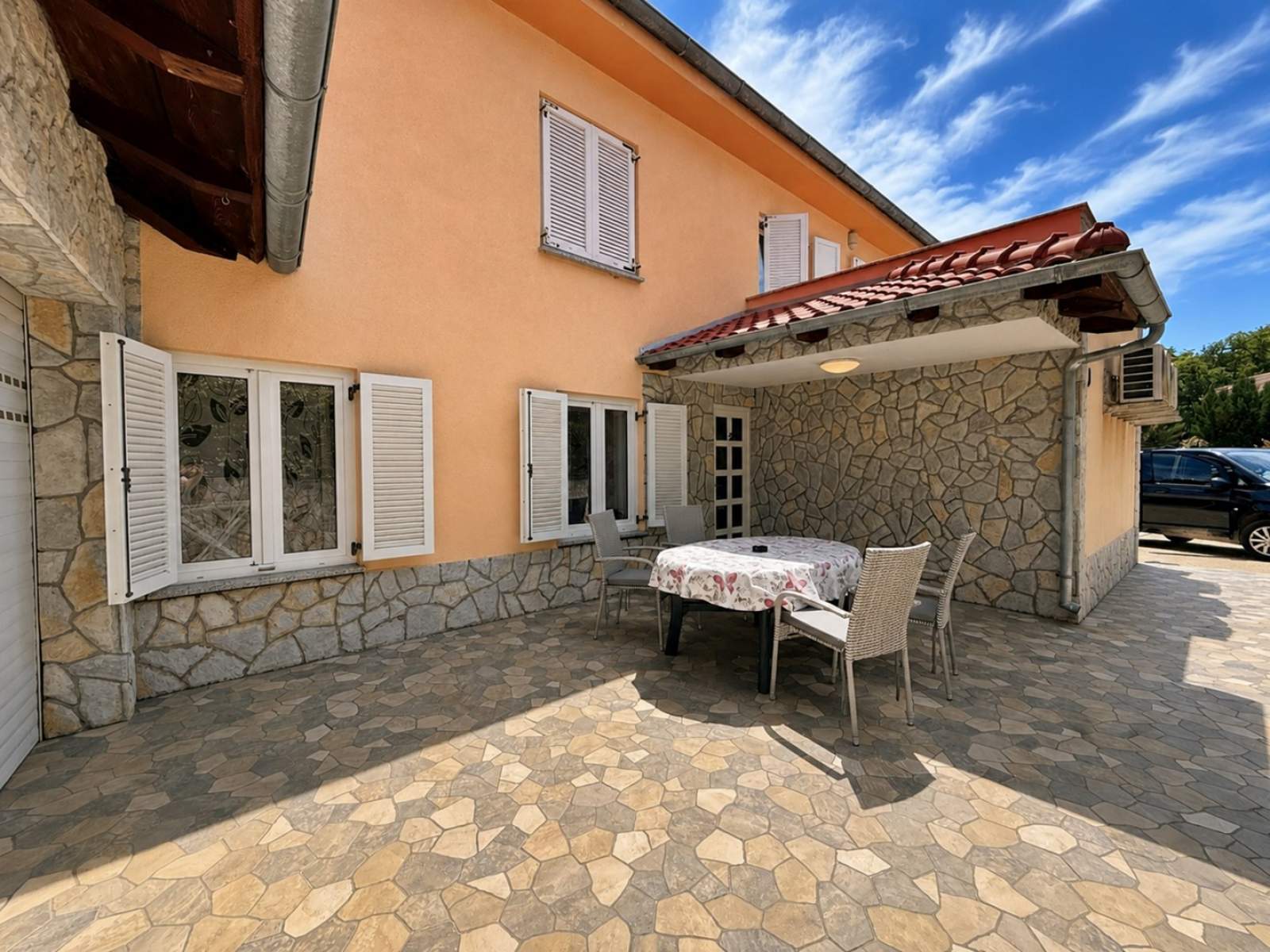 Apartment Nevenka 2 – 70 m from the Sea