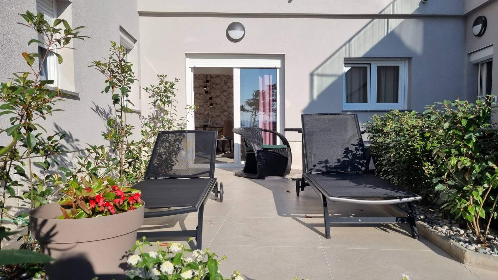 Apartman Punta Šilo B3 – bazen i pogled more