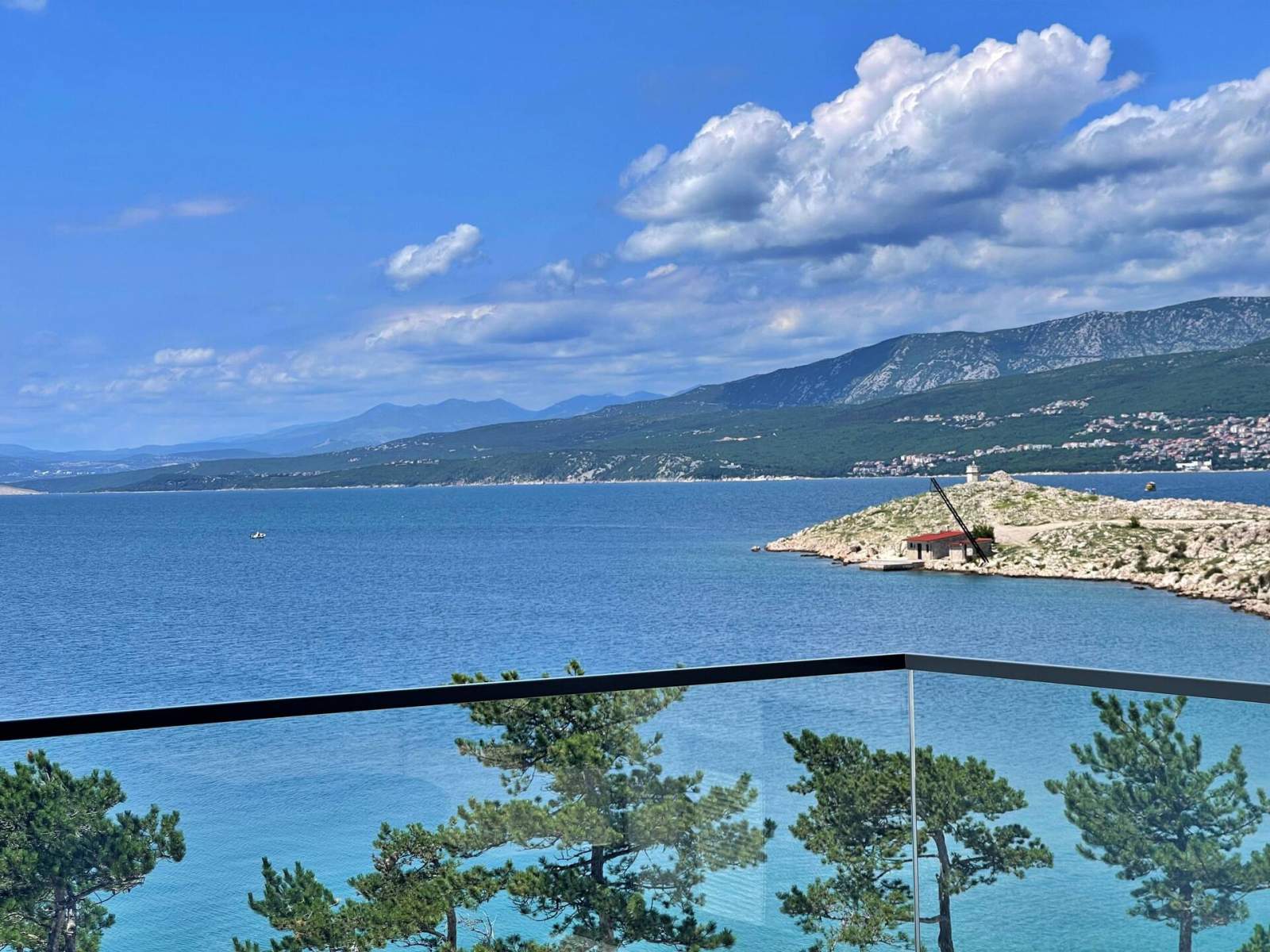 Apartman Punta Šilo A10 – bazen i pogled more