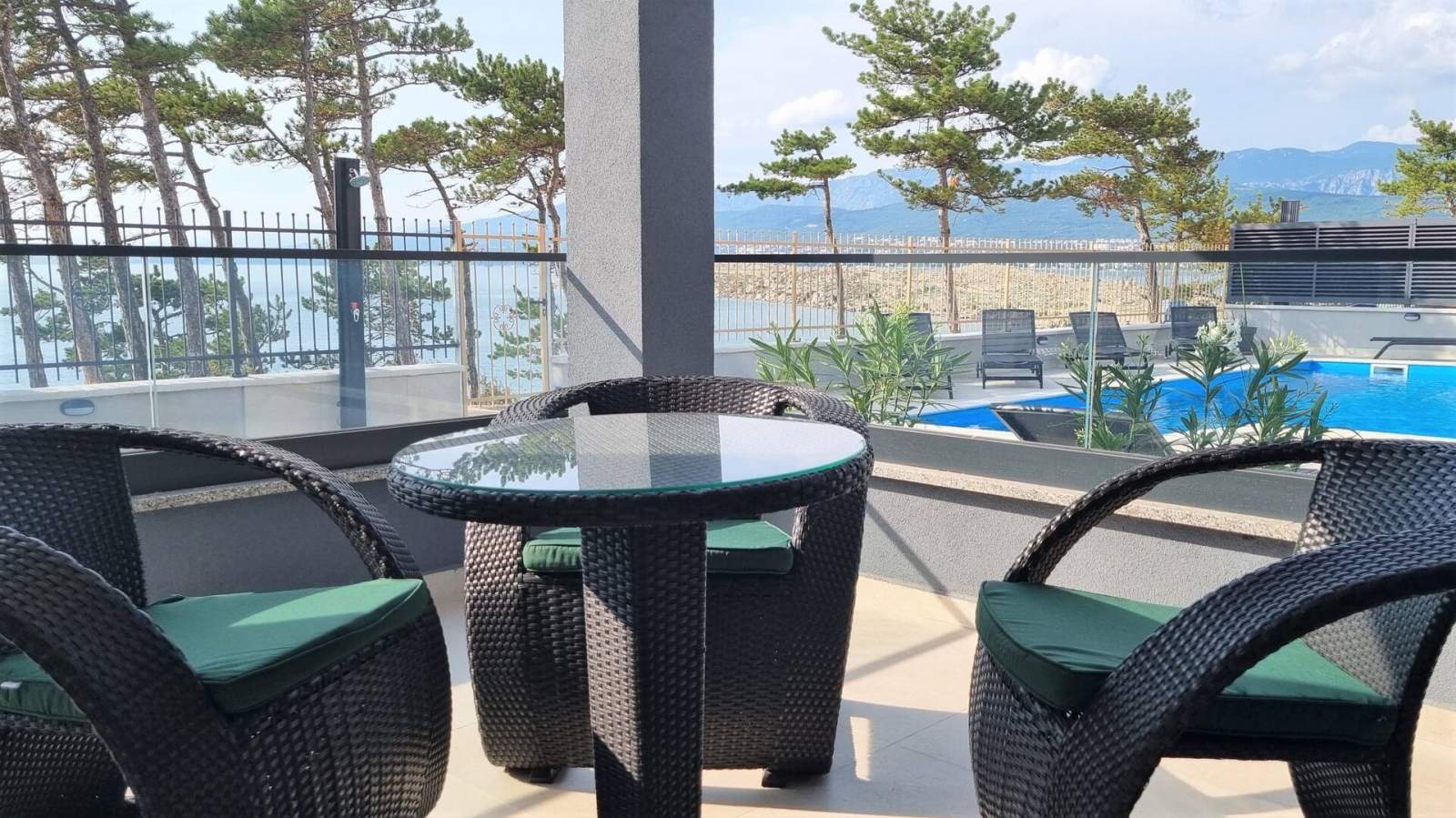 Apartman Punta Šilo A1 – bazen i pogled more