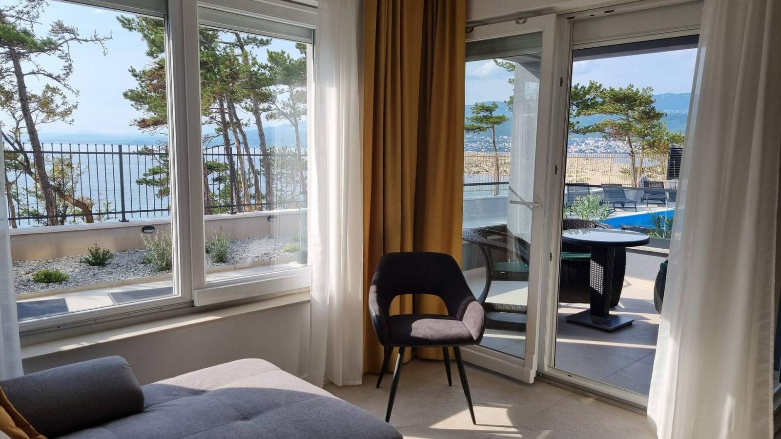 Apartman Punta Šilo A1 – bazen i pogled more