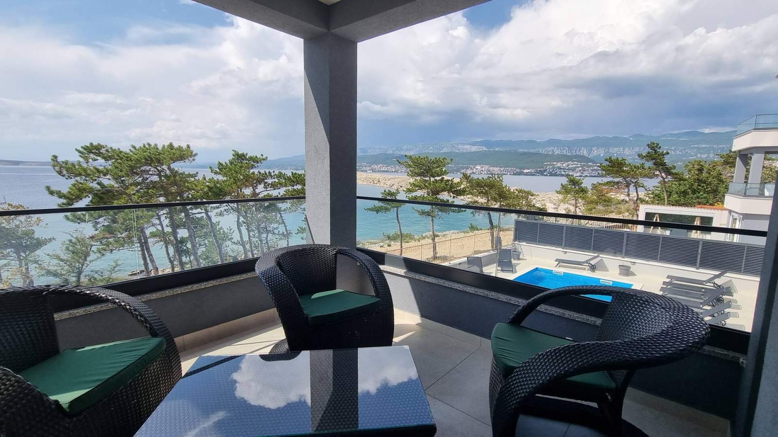 Apartman Punta Šilo A5 – bazen i pogled more