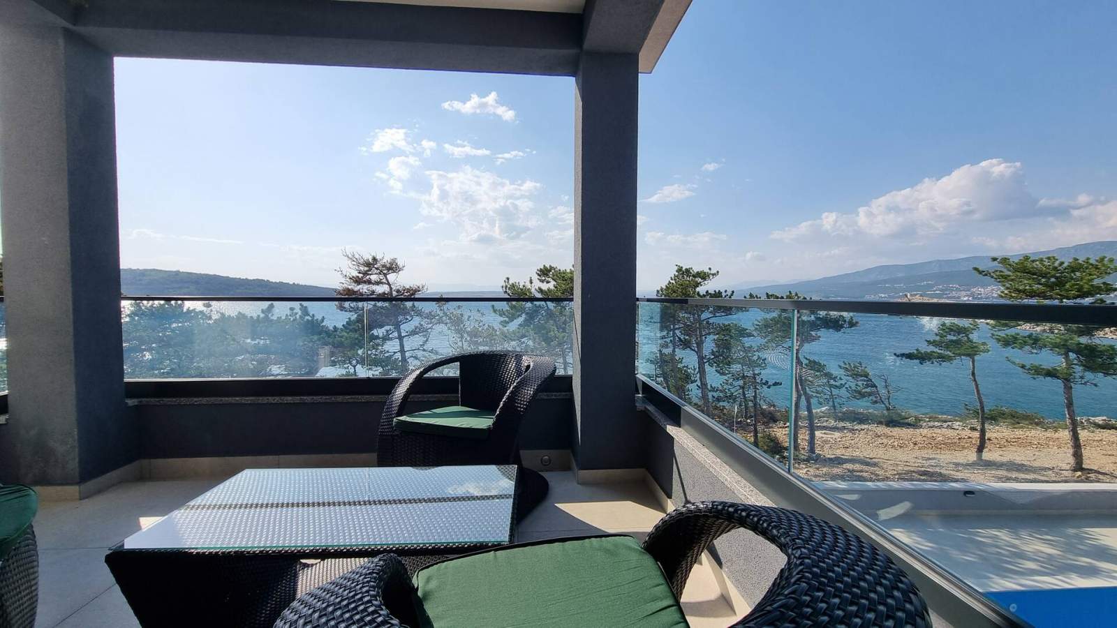 Apartman Punta Šilo A5 – bazen i pogled more