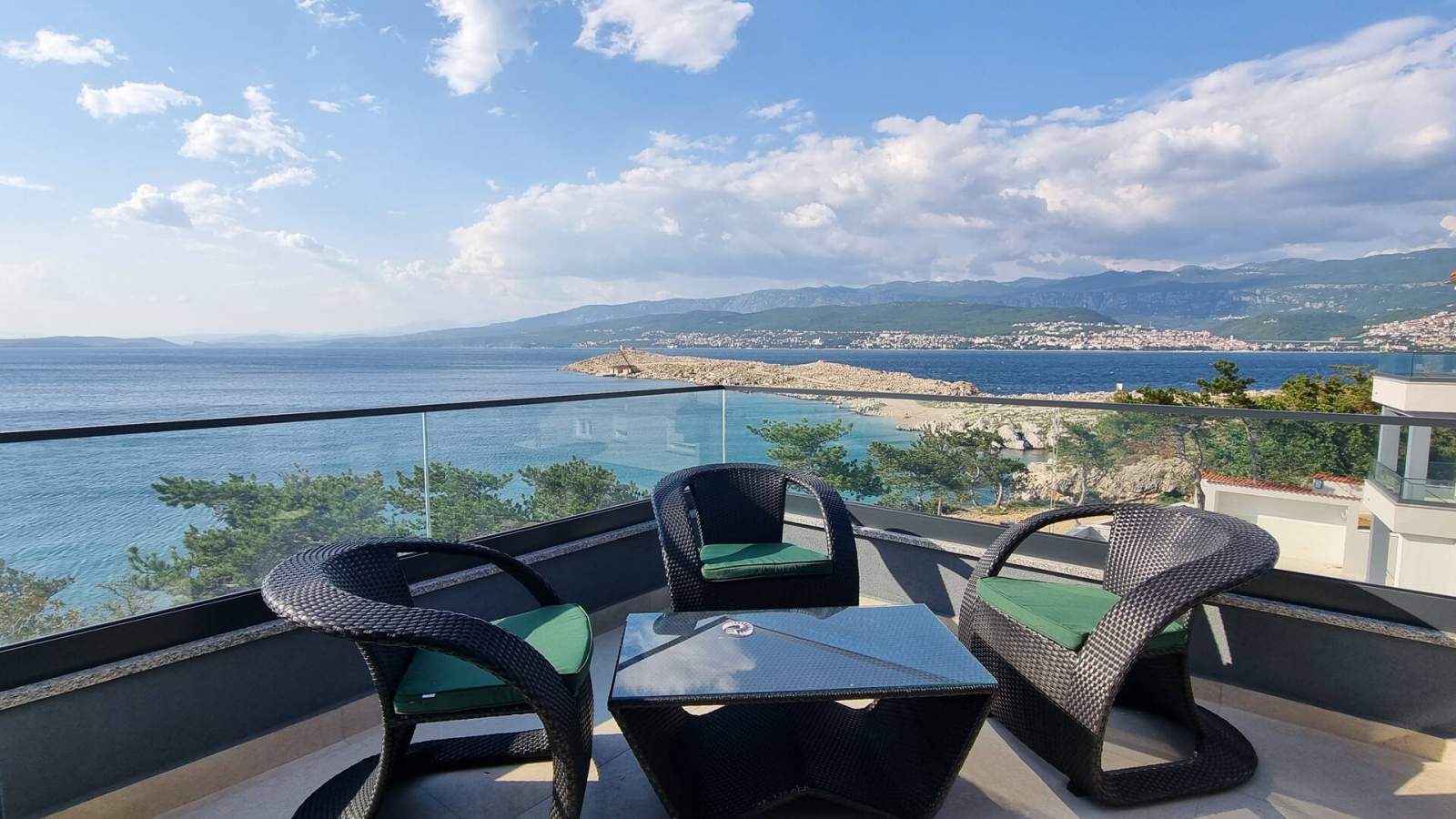 Appartamento Punta Silo A8 – piscina e vista mare