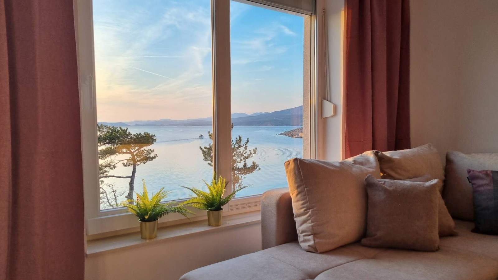 Apartman Punta Šilo B5 – bazen i pogled more