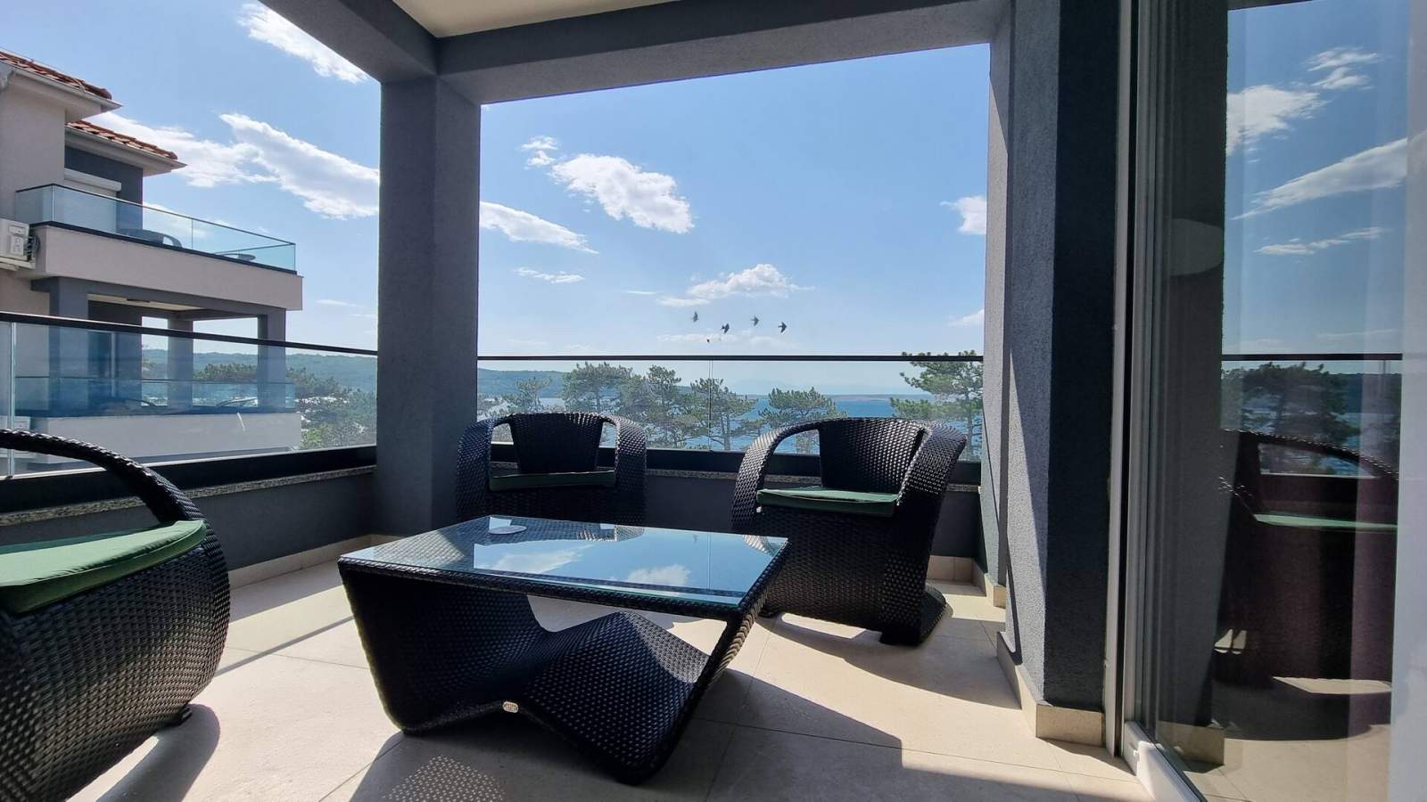 Apartman Punta Šilo B5 – bazen i pogled more