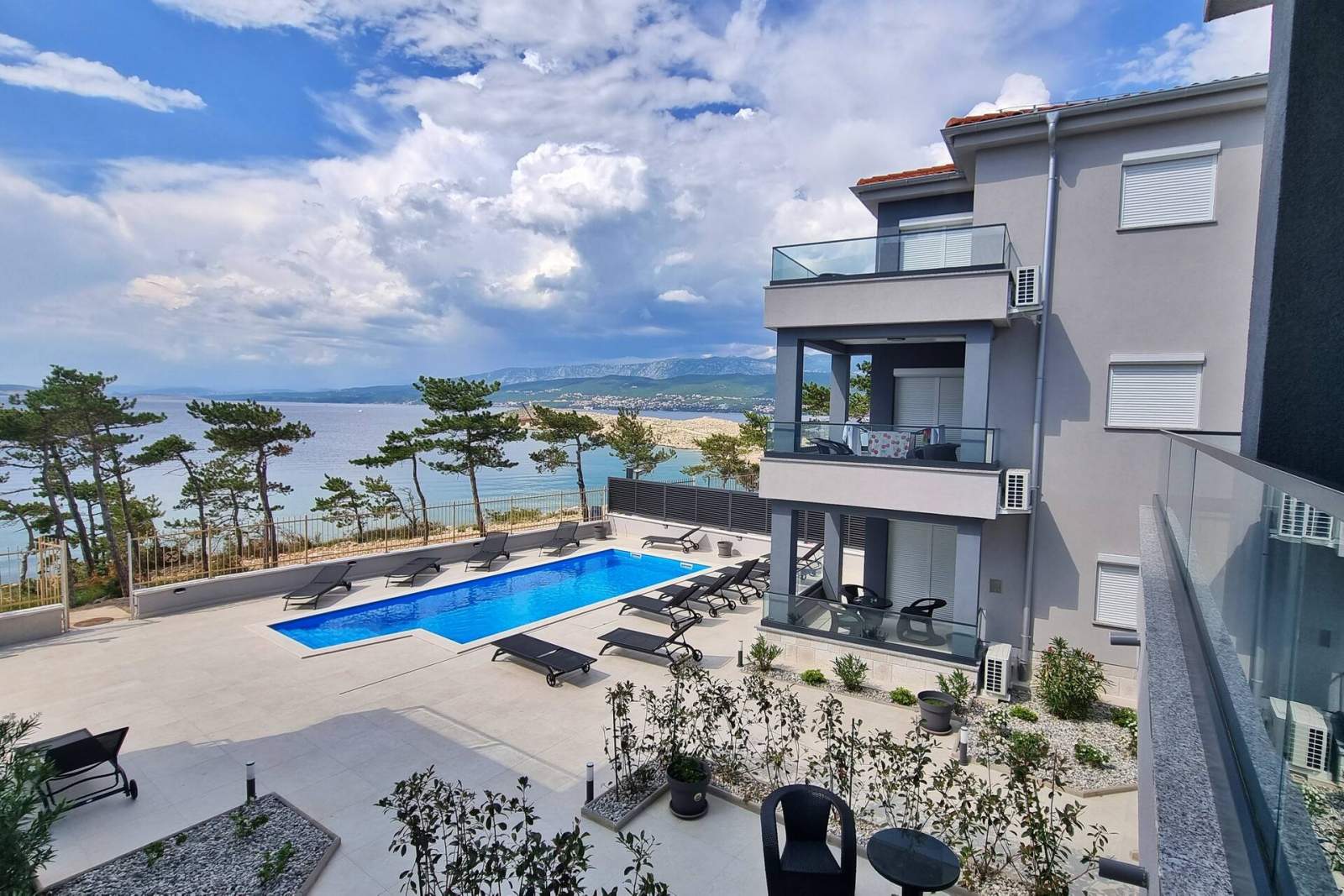 Apartman Punta Šilo A7 – bazen i pogled more