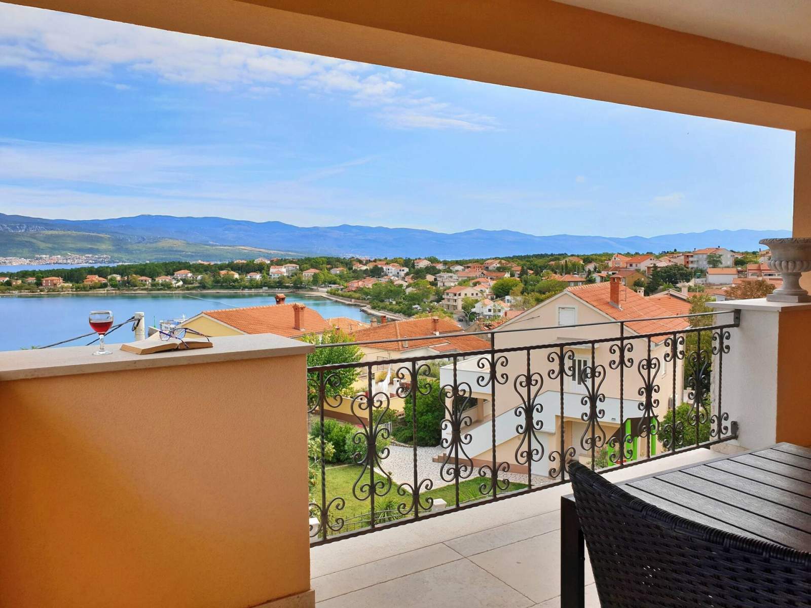 Apartman Rebeka 3 – pogled more, 160 m od mora