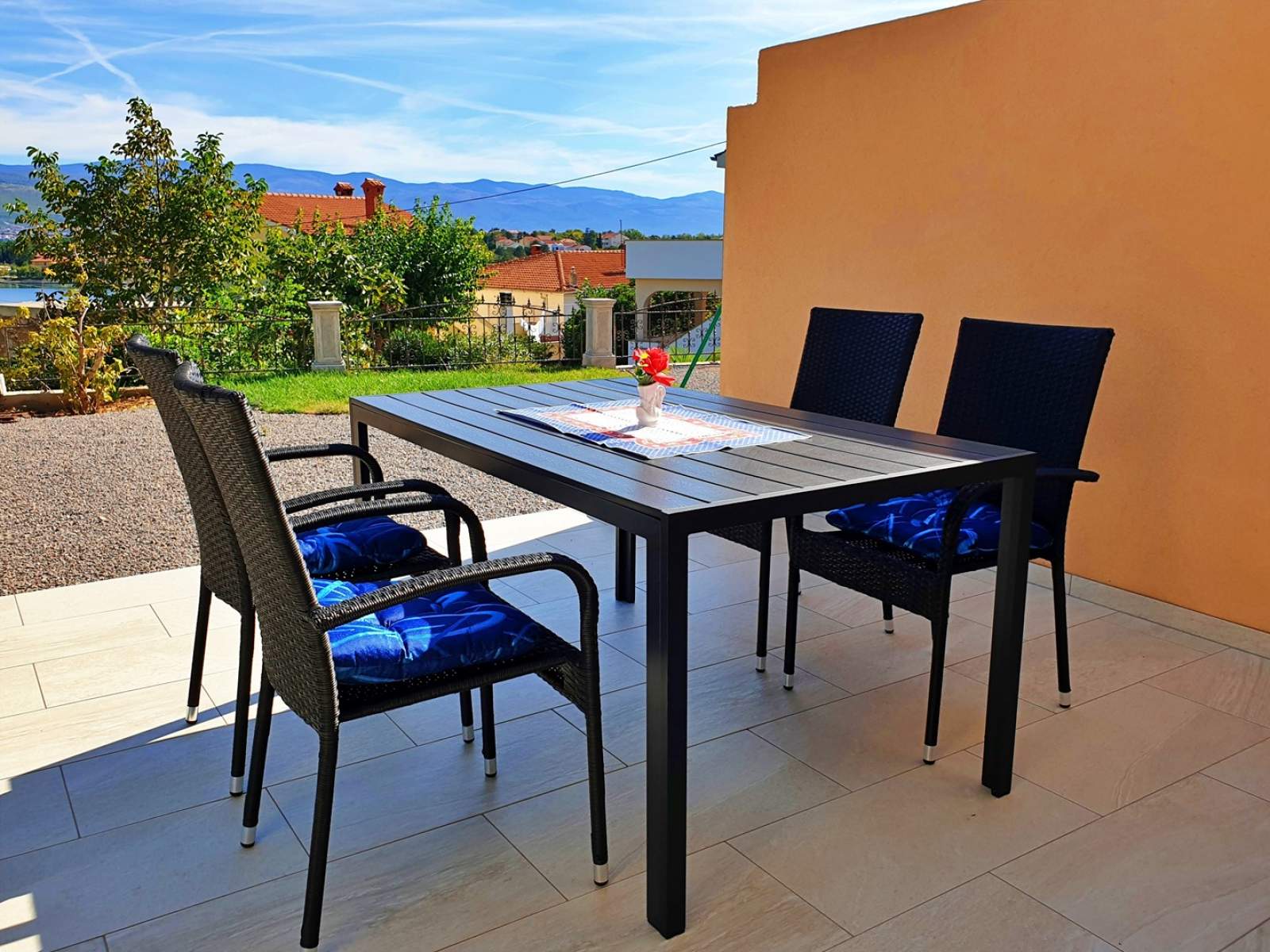 Apartman Rebeka 1 – pogled more, 160 m od mora