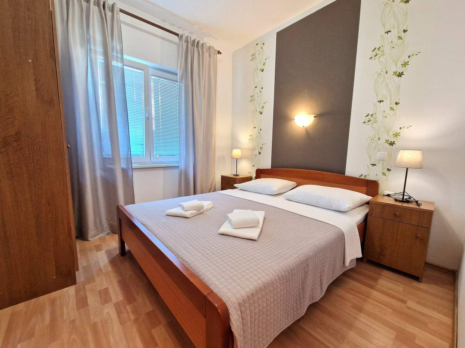 Apartman Brnic AQ P – s natkrivenom Terasom, 90 m od Plaže